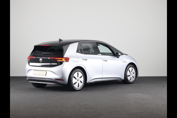 Volkswagen ID.3 Pro 58 kWh 204 pk | Navigatie | Parkeersensoren (Park assist) | Achteruitrijcamera | Stoelverwarming |