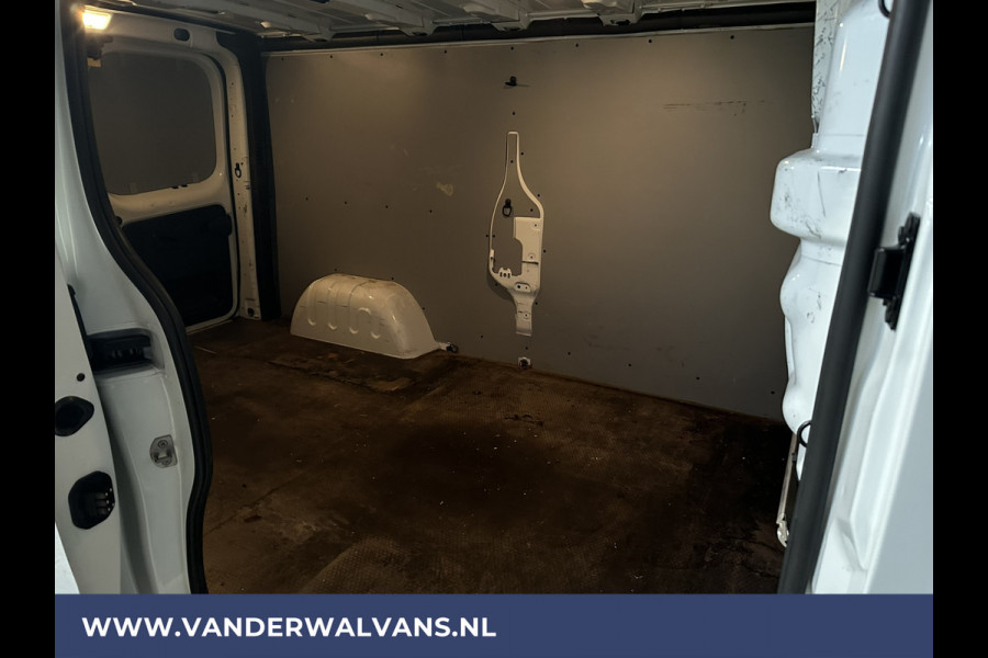 Renault Trafic 1.6 dCi 126pk L2H1 Euro6 Airco | Imperiaal | Cruisecontrol | Trekhaak Parkeersensoren, Bijrijdersbank