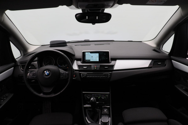 BMW 2 Serie Gran Tourer 218i High Executive Pano/dak Trekhaak Navigatie