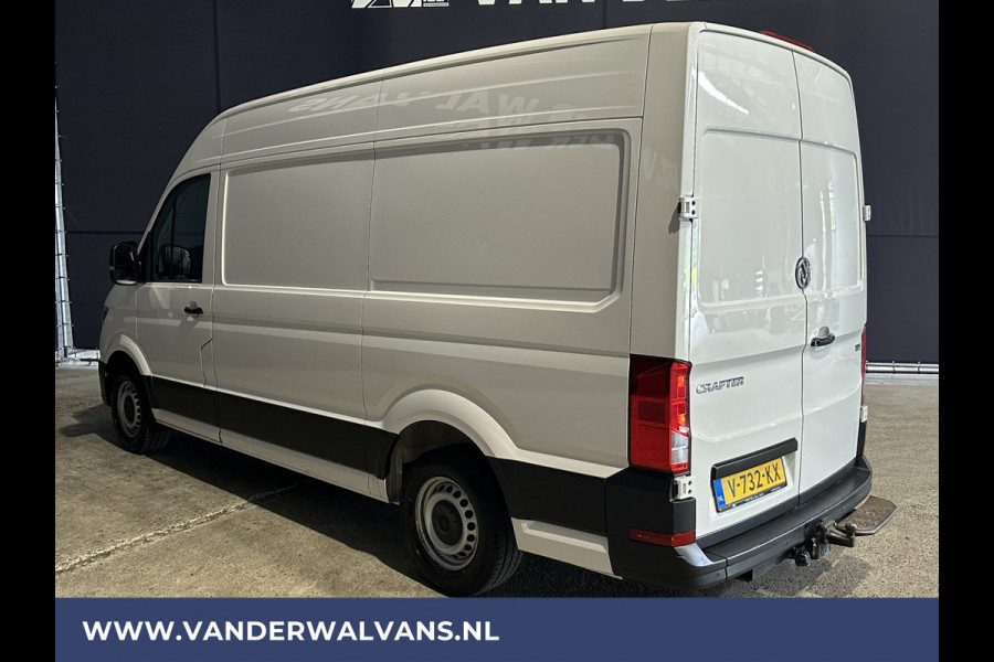 Volkswagen Crafter 2.0 TDI 140pk L3H3 L2H2 Euro6 Airco | Navigatie | 3000kg Trekhaak | Cruisecontrol Apple Carplay, Android Auto, Chauffeursstoel, Parkeersensoren, Bijrijdersbank