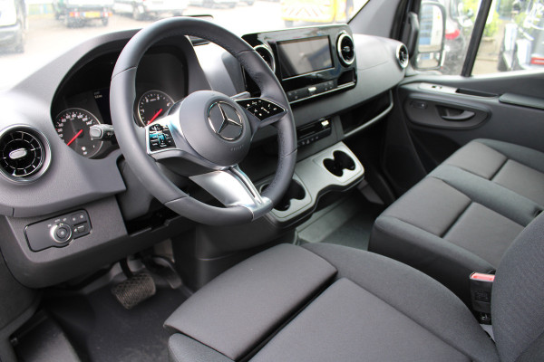 Mercedes-Benz Sprinter 319 CDI L2H2 3500 kg Trekhaak, Smartphone integratie pakket, LED koplampen, Etc.