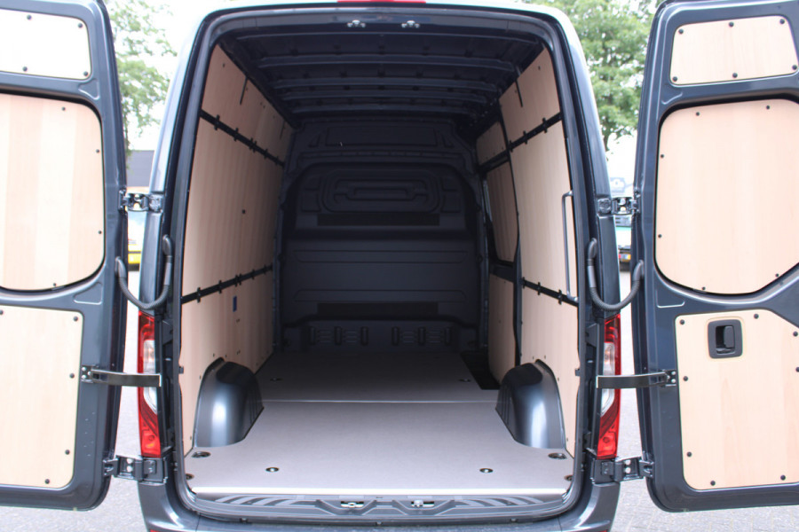 Mercedes-Benz Sprinter 319 CDI L2H2 3500 kg Trekhaak, Smartphone integratie pakket, LED koplampen, Etc.