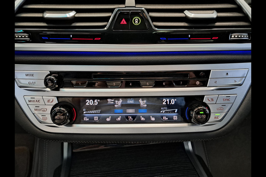 BMW 7 Serie 750i xDrive High Executive Panorama dak lederinterieur met memory stoelen , Navigatie, 21LMV,