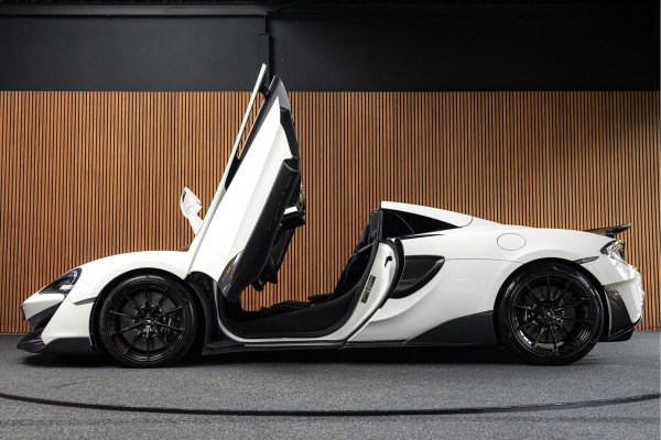 McLaren 600LT Spider 3.8 V8 Lift Vol Alcantara Sportstoelen