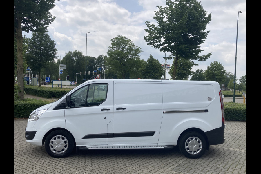 Ford Transit Custom 290 2.0 TDCI L2H1 Trend 130pk/96kW Automaat | 2x zijschuifdeur! | Trekhaak | Sidesteps | Houten vloer | Voorruitverwarming | etc. etc. AUTOMAAT!