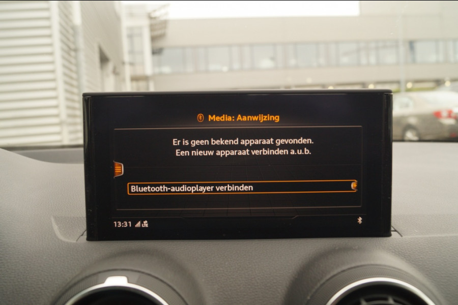 Audi Q2 30 TFSI S-Line Edition NAVI-ECC-LED-PDC-