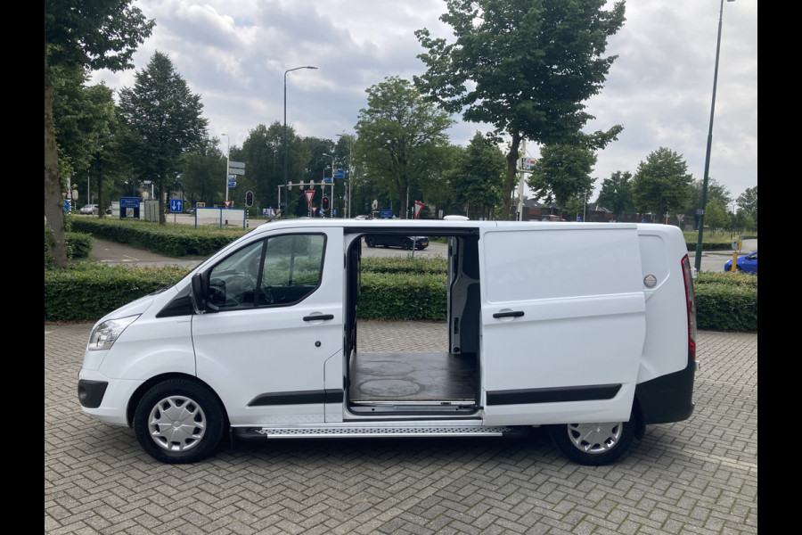 Ford Transit Custom 290 2.0 TDCI L2H1 Trend 130pk/96kW Automaat | 2x zijschuifdeur! | Trekhaak | Sidesteps | Houten vloer | Voorruitverwarming | etc. etc. AUTOMAAT!