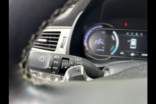 Kia e-Niro ExecutiveLine 64 kWh Automaat | JBL | Leder | Camera | Navi | Stuur-/stoelverwarming | Key-Less | 17” Velgen | Clima | PDC | Cruise | LED |