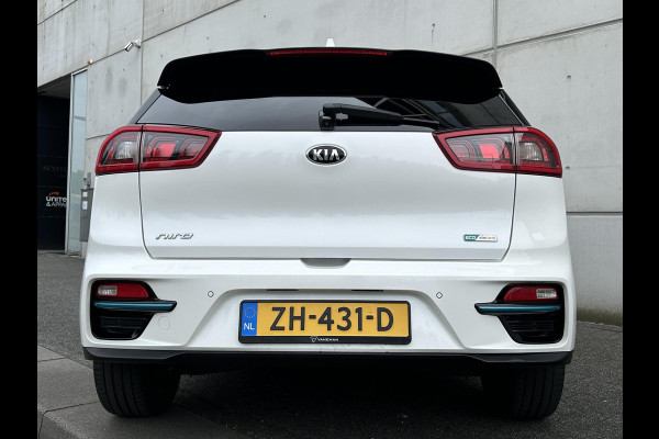 Kia e-Niro ExecutiveLine 64 kWh Automaat | JBL | Leder | Camera | Navi | Stuur-/stoelverwarming | Key-Less | 17” Velgen | Clima | PDC | Cruise | LED |