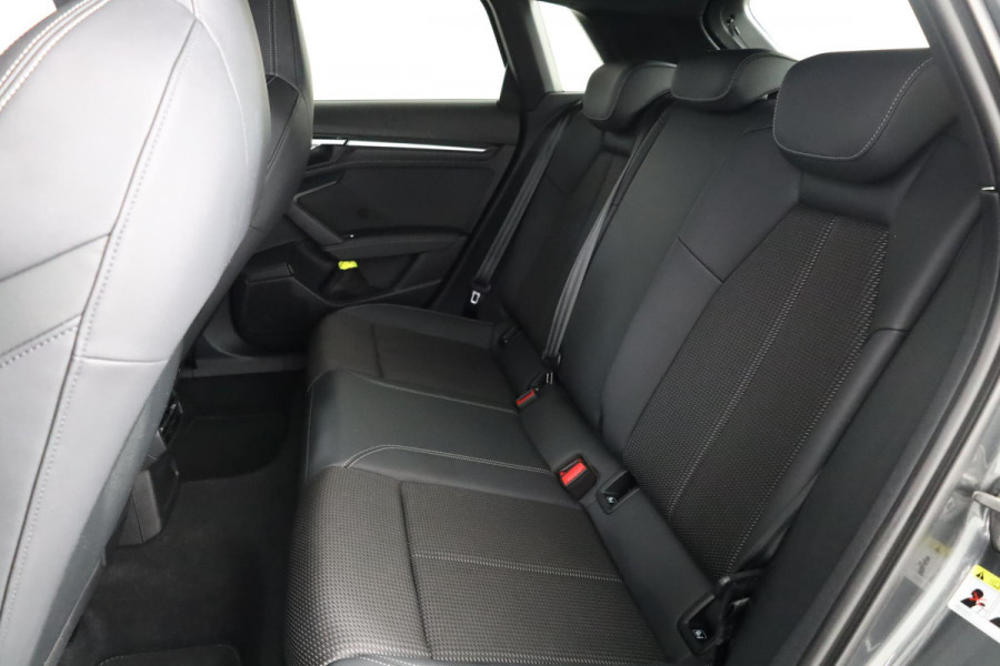 Audi A3 Sportback 30 TFSI S-Line 110 pk S-Tronic | Verlengde garantie | Navigatie | Parkeersensoren (Park assist) | LED koplampen | S-Line |