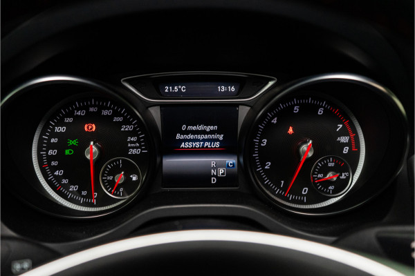 Mercedes-Benz CLA-Klasse Shooting Brake 200 Premium AMG 157PK | Pano | ACC | Navi | Trekhaak | Garantie!