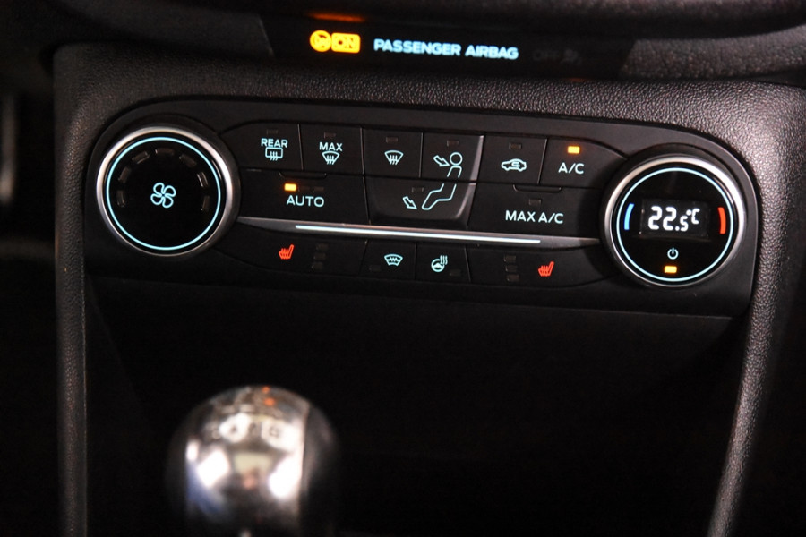 Ford Fiesta ST-Line *Pano.*Navigatie*Stoelverwarming*Camera*DAB*