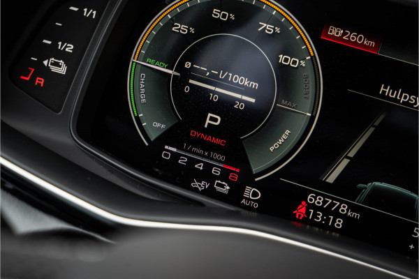 Audi Q8 60 TFSI e quattro Competition 2x S-line l Panorama l Trekhaak l Luchtvering
