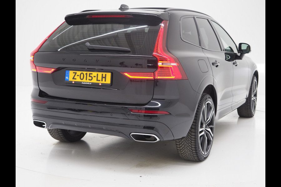 Volvo XC60 2.0 Recharge T6 AWD R-Design Black | Panoramadak | Pilot Assist | Harman Kardon | 360 | Trekhaak