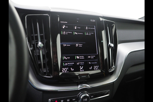 Volvo XC60 2.0 Recharge T6 AWD R-Design Black | Panoramadak | Pilot Assist | Harman Kardon | 360 | Trekhaak