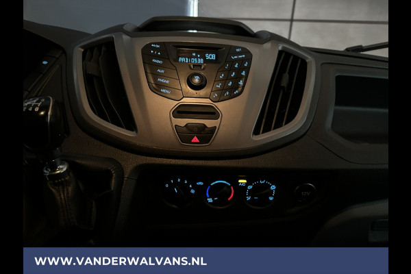 Ford Transit 2.0 TDCI L2H2 Euro6 Airco | Cruisecontrol | 2800kg Trekhaak | Verwarmde voorruit Parkeersensoren, Bijrijdersbank