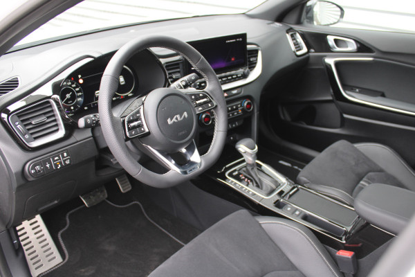 Kia Xceed 1.5 T-GDi DCT7 GT-PlusLine | Automaat | JBL Audio | Pano | 18 inch | Navi | Elek. stoelverstelling |