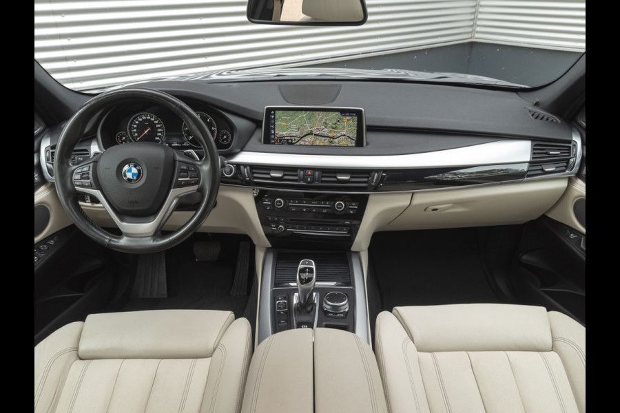 BMW X5 xDrive40d - Pano - ACC - Harman Kardon - Head-up - Comfortzetels - Softclose - Trekhaak