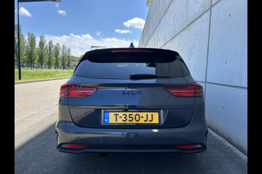 Kia Ceed Sportswagon 1.5 T-GDi MHEV DynamicPlusLine | Automaat | Camera | Cruisecontrol | 17 '' Lichtmetalen Velgen | Black pack |