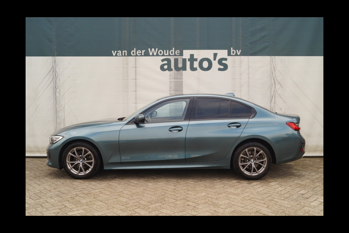 BMW 3-serie 316d Automaat Sportline Edition -LEER-LED-ECC-