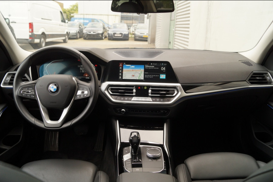 BMW 3-serie 316d Automaat Sportline Edition -LEER-LED-ECC-