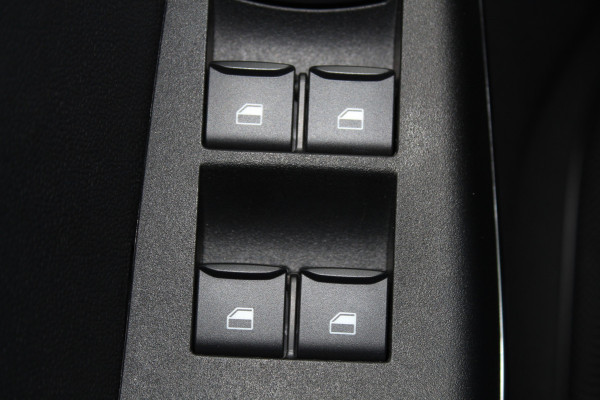 Ford Fiesta 1.0 100 pk EcoBoost ST-Line 5 deurs Winter pakket, Adap. cruise, Aut. airco, Camera, Carplay, Keyless Entry 17 Inch LMV