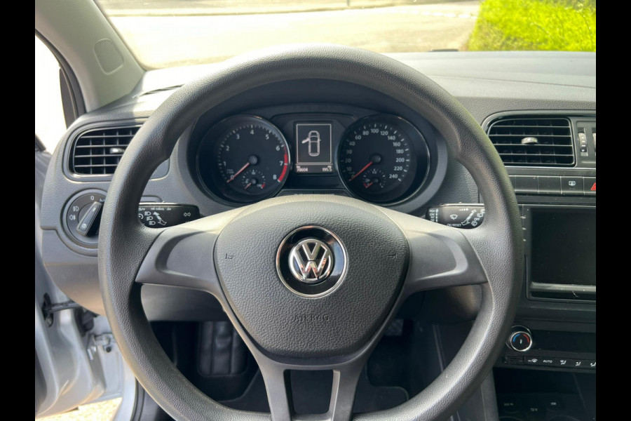 Volkswagen Polo 1.0 Navigatie / Airco / Cruise control / Parkeersensor V+A