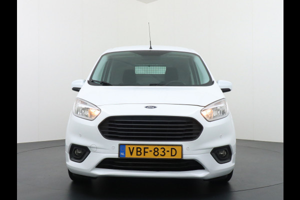 Ford Transit Courier D100pk Navi Camera Apple Carplay Android Connected-Services ECC PDC-A+Voor Ford-Sync3 Active-Grille Touchscreen Voorruit-Verwarm Driver Assistance Pack Tussenwand Origin.NLse auto EURO6 Supernette Ford !