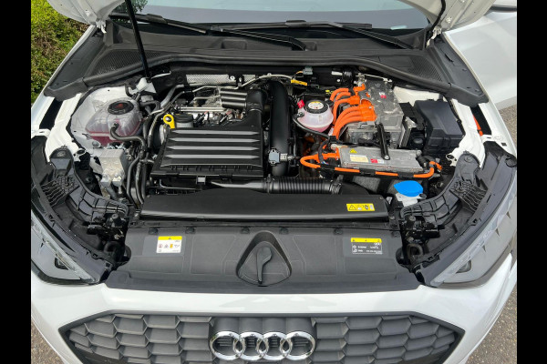Audi A3 Sportback 40 TFSI e S-tronic Plug in Hybrid , Automaat , Virtual cockpit , Cruise controle , Led verlichting , Navigatie