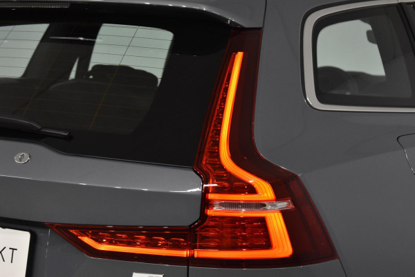 Volvo V60 T8 455PK Automaat Recharge AWD Inscription / Longe Range / Lighting pakket / Park assist pakket / Camera achter / 19'velgen