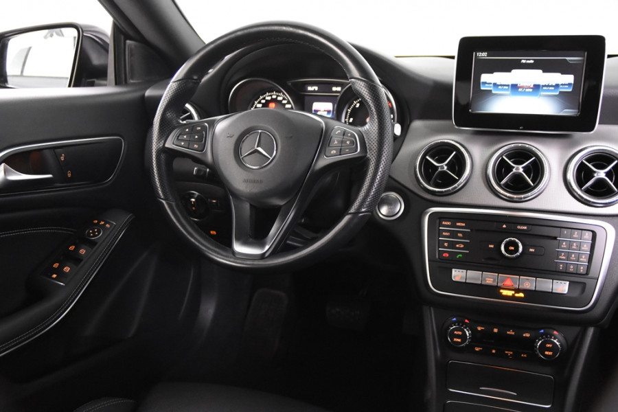 Mercedes-Benz CLA-Klasse Shooting Brake 200 d Urban *Leer*Night*Navigatie*