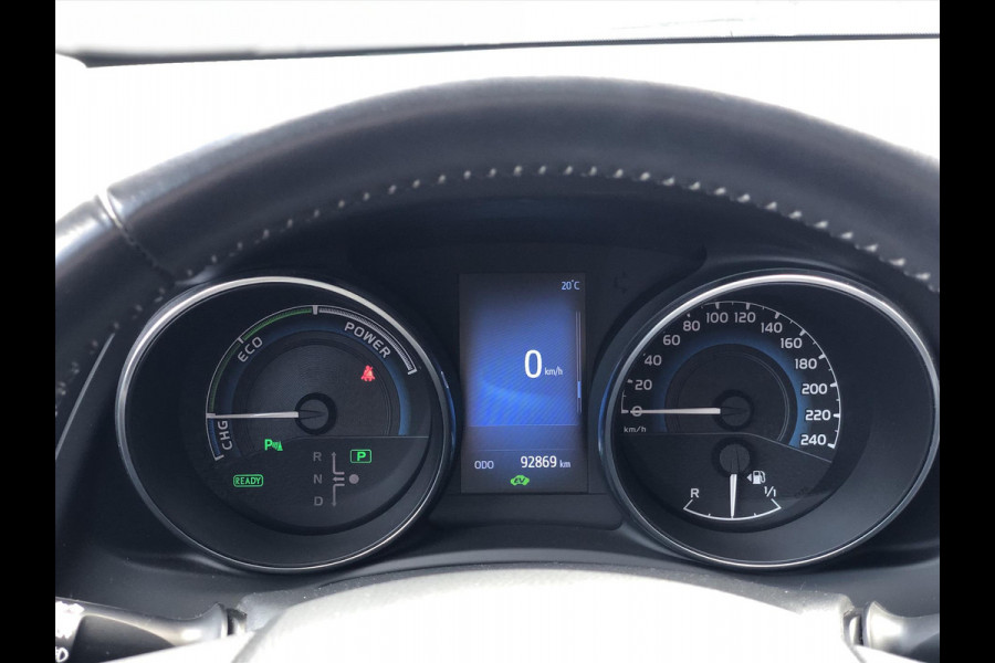 Toyota Auris 1.8 Hybrid Executive | Panoramadak, 17inch, Half Leer, Stoelvewarming, Parkeersensoren, Keyless, Facelift, Navigatie