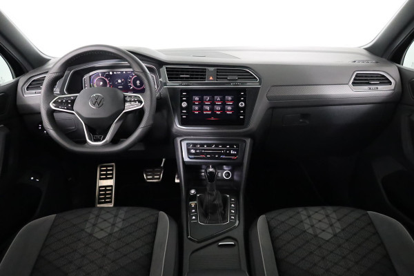 Volkswagen Tiguan 1.4 TSI eHybrid R-Line Business+ 245 pk Automaat (DSG) | Verlengde garantie | Navigatie | Elektr. trekhaak | Parkeersensoren (Park assist) | Achteruitrijcamera |