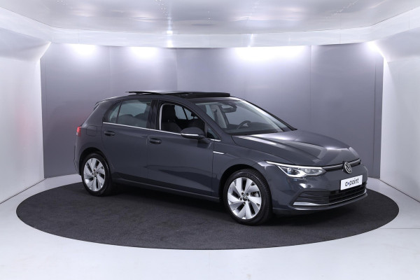 Volkswagen Golf 1.5 TSI Style 130 pk |Pano-dak|  Navigatie via App | Parkeersensoren | Adaptieve cruise control | Stoelverwarming |