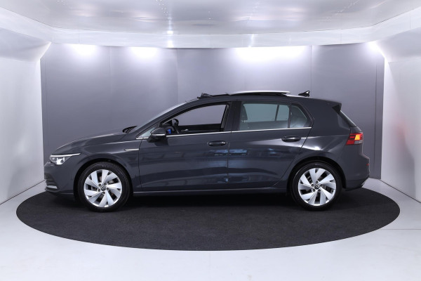 Volkswagen Golf 1.5 TSI Style 130 pk |Pano-dak|  Navigatie via App | Parkeersensoren | Adaptieve cruise control | Stoelverwarming |