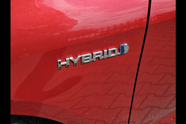 Toyota Corolla 2.0 Hybrid Dynamic bi Tone 184pk Dealer O.H | Adaptive Cruise | LED | Camera | Sportstoelen Verwarmd | Apple Carplay | DAB | Stuurverwarming | 17" L.M |