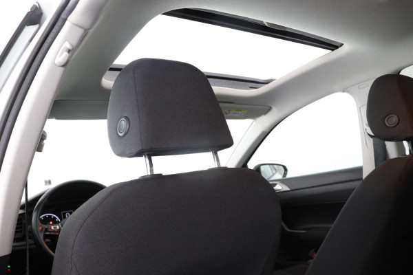 Volkswagen Polo 1.0 TSI Comfortline Business | Navigatie | Schuif-/Kanteldak |