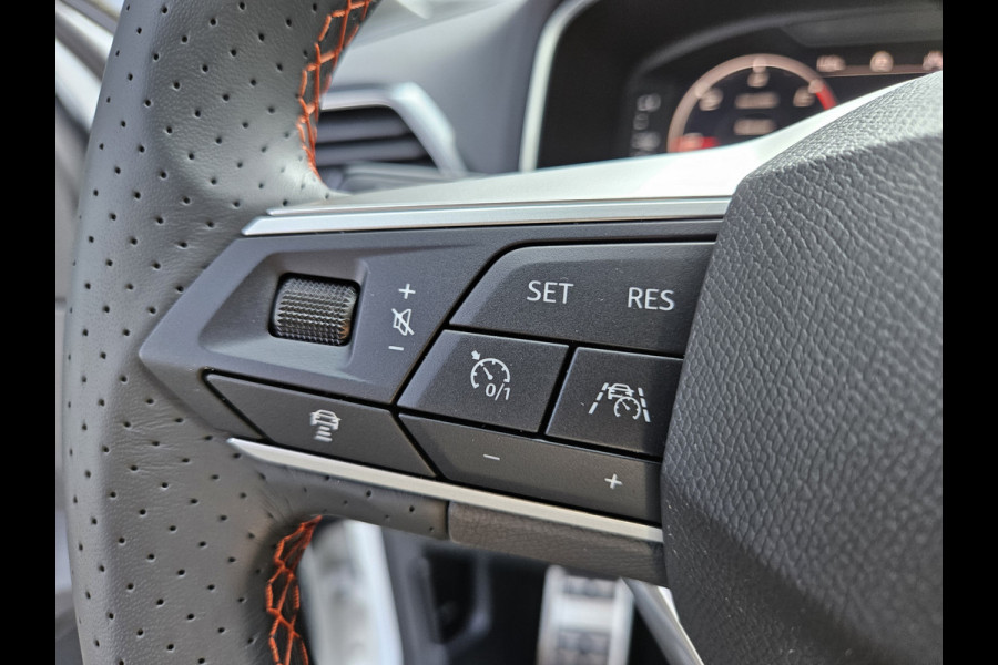 Seat Tarraco 1.4 TSI e-Hybrid FR Plug In Hybrid 245pk Dealer O.H PHEV | Panodak |  Trekhaak af Fabriek | Alcantara Sportstoelen Memory | 360 Camera | Adaptive Cruise | 20"L.M | Apple Carplay | Stuur / Stoelverwarming | Virtual |