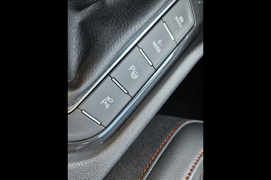 Seat Tarraco 1.4 TSI e-Hybrid FR Plug In Hybrid 245pk Dealer O.H PHEV | Panodak |  Trekhaak af Fabriek | Alcantara Sportstoelen Memory | 360 Camera | Adaptive Cruise | 20"L.M | Apple Carplay | Stuur / Stoelverwarming | Virtual |