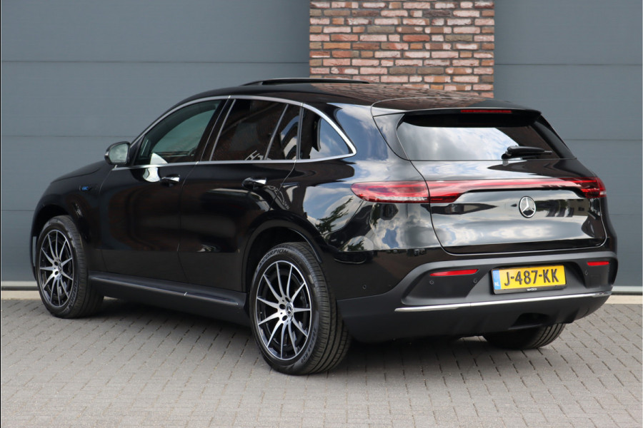 Mercedes-Benz EQC 400 4-MATIC Premium+ AMG Line 80 kWh, Schuifdak, Distronic+, Memory, Burmester, Trekhaak, Keyless Go, Surround Camera, Luchtkwaliteitspakket, Etc.