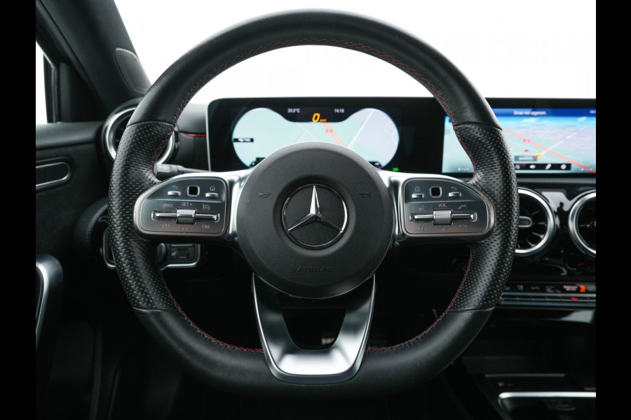 Mercedes-Benz A-Klasse 180 Business Solution AMG-Sport-Pack *PANO | WIDE-SCREEN-COCKPIT | FULL-LED | LEDER-MICROFIBRE | CAMERA | ECC | PDC | CRUISE | SPORT-SEATS | 18"ALU*