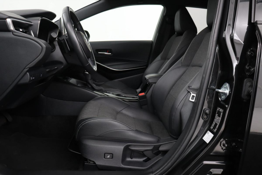 Toyota Corolla 2.0 Hybrid Business Plus | Trekhaak | Carplay | Stoelverwarming | Full LED | Adaptive cruise | Camera | Keyless | DAB+