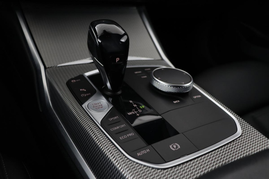 BMW 3-serie 330i High Executive | M-Sport | Adaptive cruise | Leder | Stoelverwarming | Carplay | Trekhaak | Camera | Navigatie | Full LED | Park Assist | Sfeerverlichting