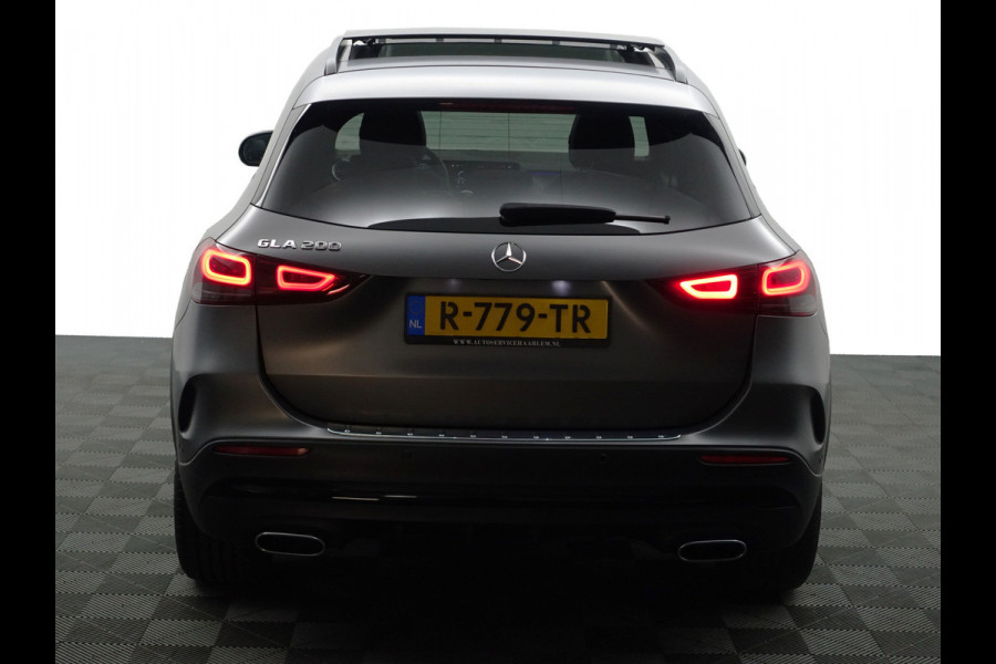 Mercedes-Benz GLA 200 AMG Night Edition Aut- Panodak I Leer I Widescreen I Sfeerverlichting I Matt grey