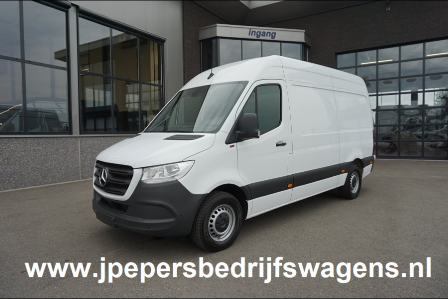 Mercedes-Benz Sprinter 317 CDI L2 H2 9G-TRONIC / MBUX / Camera / Parkeersensoren / Navigatie / Cruise control / Airco / 270 Graden achterdeuren