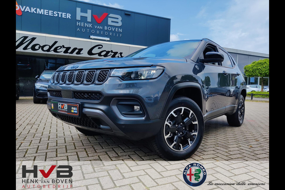 Jeep Compass 4xe 240 Plug-in Hybrid Electric Trailhawk