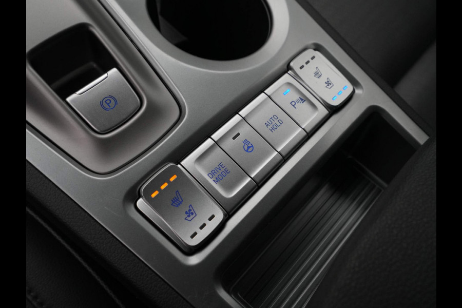 Hyundai Kona EV Premium 204pk 64 kWh Navigatie Trekhaak Stoelventilatie Camera 212