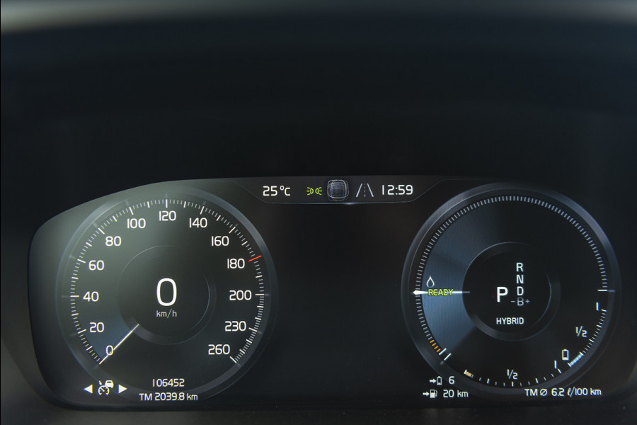Volvo XC40 T5 Aut. R-Design Panoramadak Parkeercamera 262pk