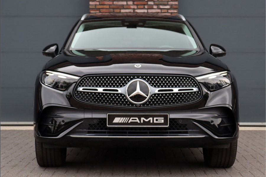 Mercedes-Benz GLC 300e 4-MATIC AMG Line Aut9 | Panoramadak | Distronic+ | Memory | Trekhaak | Burmester | Keyless Go | Augmented Reality | Surround Camera |