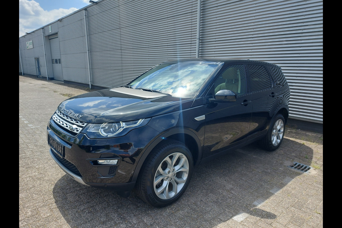 Land Rover Discovery Sport 2.0 TD4 HSE Luxury Prijs Excl BTW, grijs kenteken leverbaar, Panorama,Navigatie,